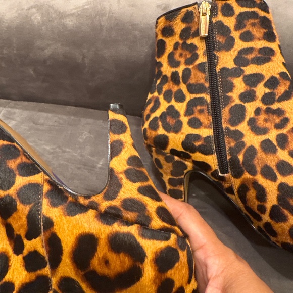 Leopard bootie zipper heel - Picture 4 of 8